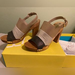 Trina Turk Pasadena Gold Sandal